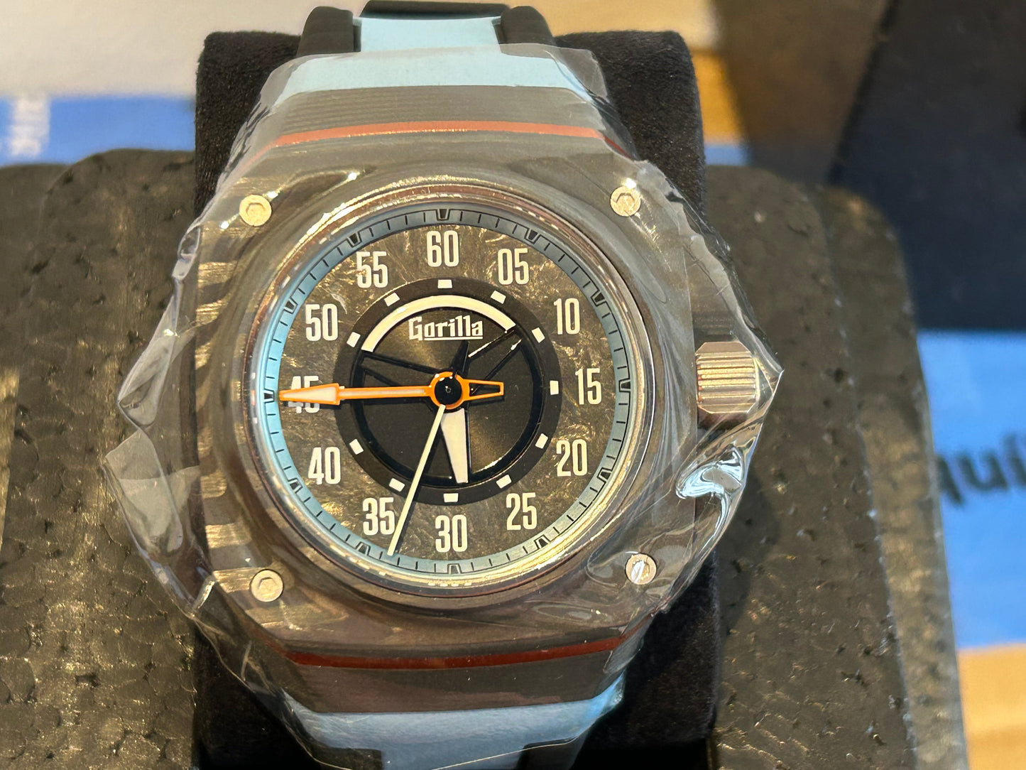 Gorilla Montreux 44mm